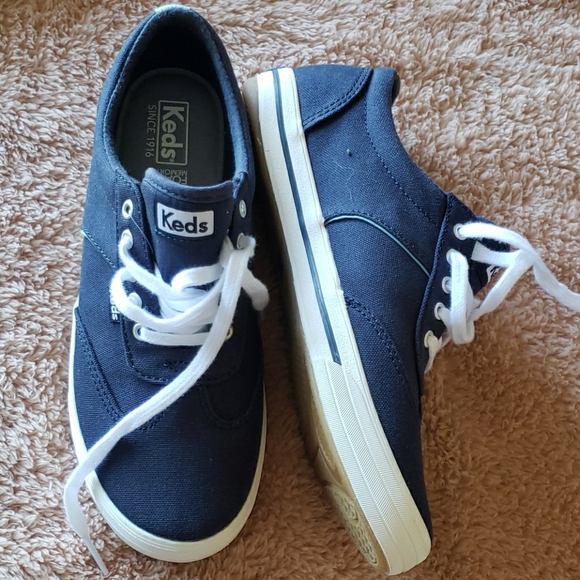 Shoes 👞 - Picture 1 of 6